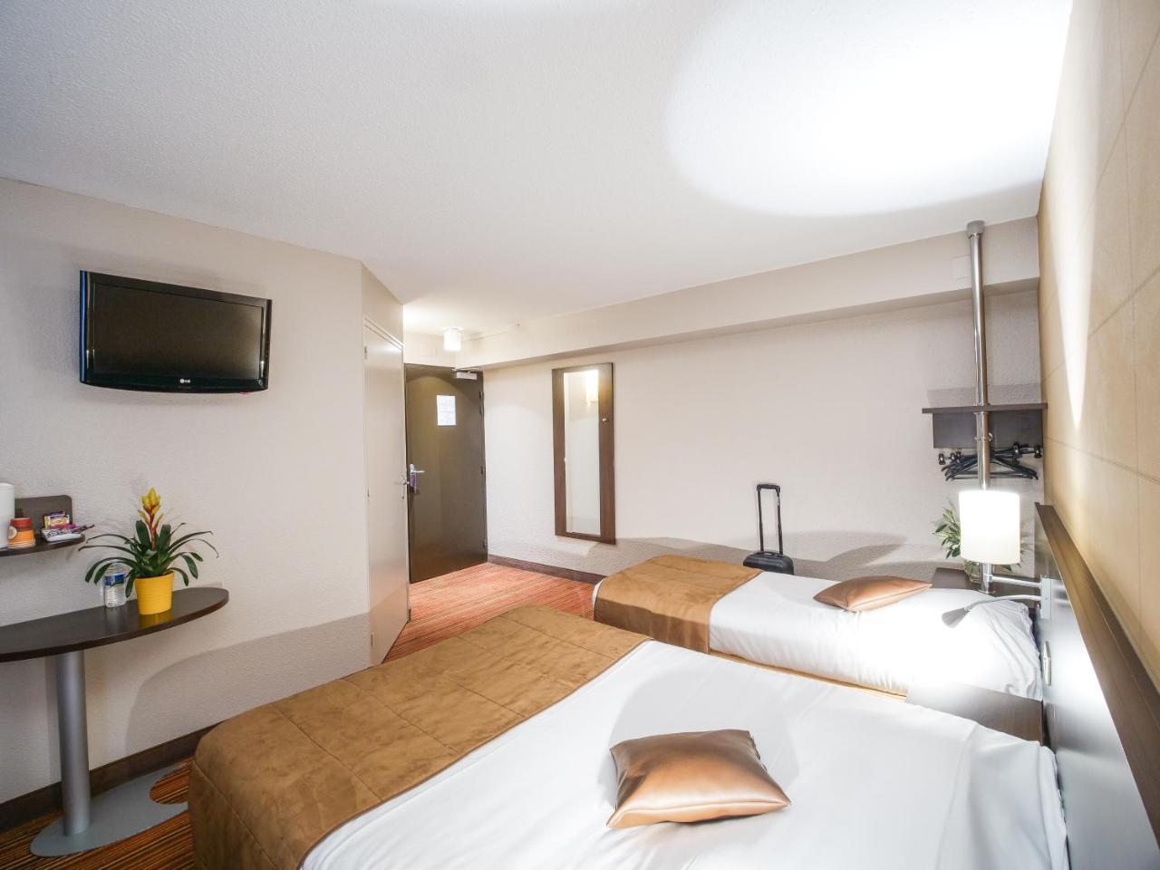 Hotel Inn Design Poitiers Sud Екстериор снимка