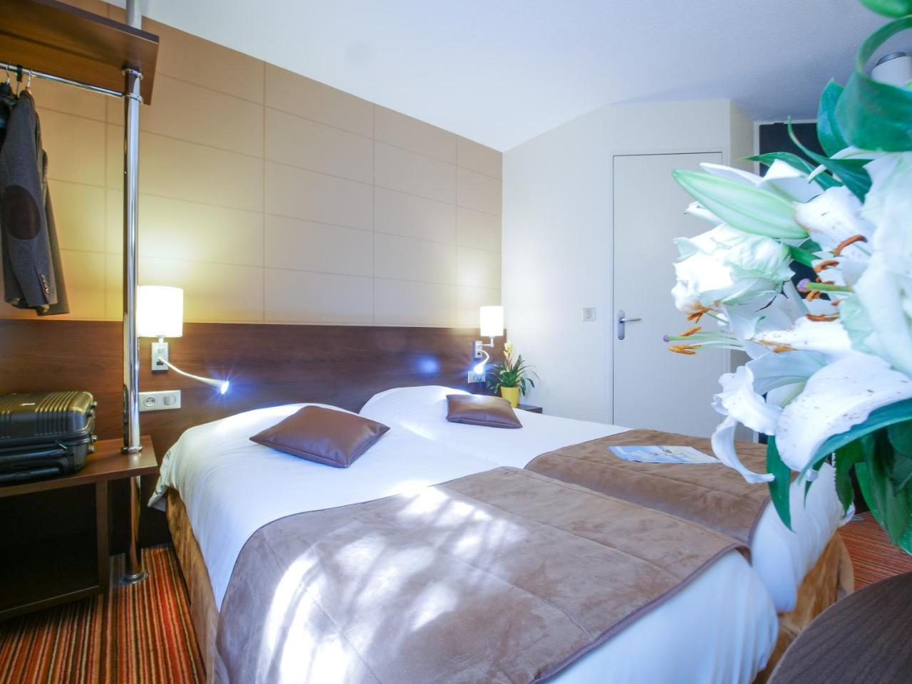 Hotel Inn Design Poitiers Sud Екстериор снимка