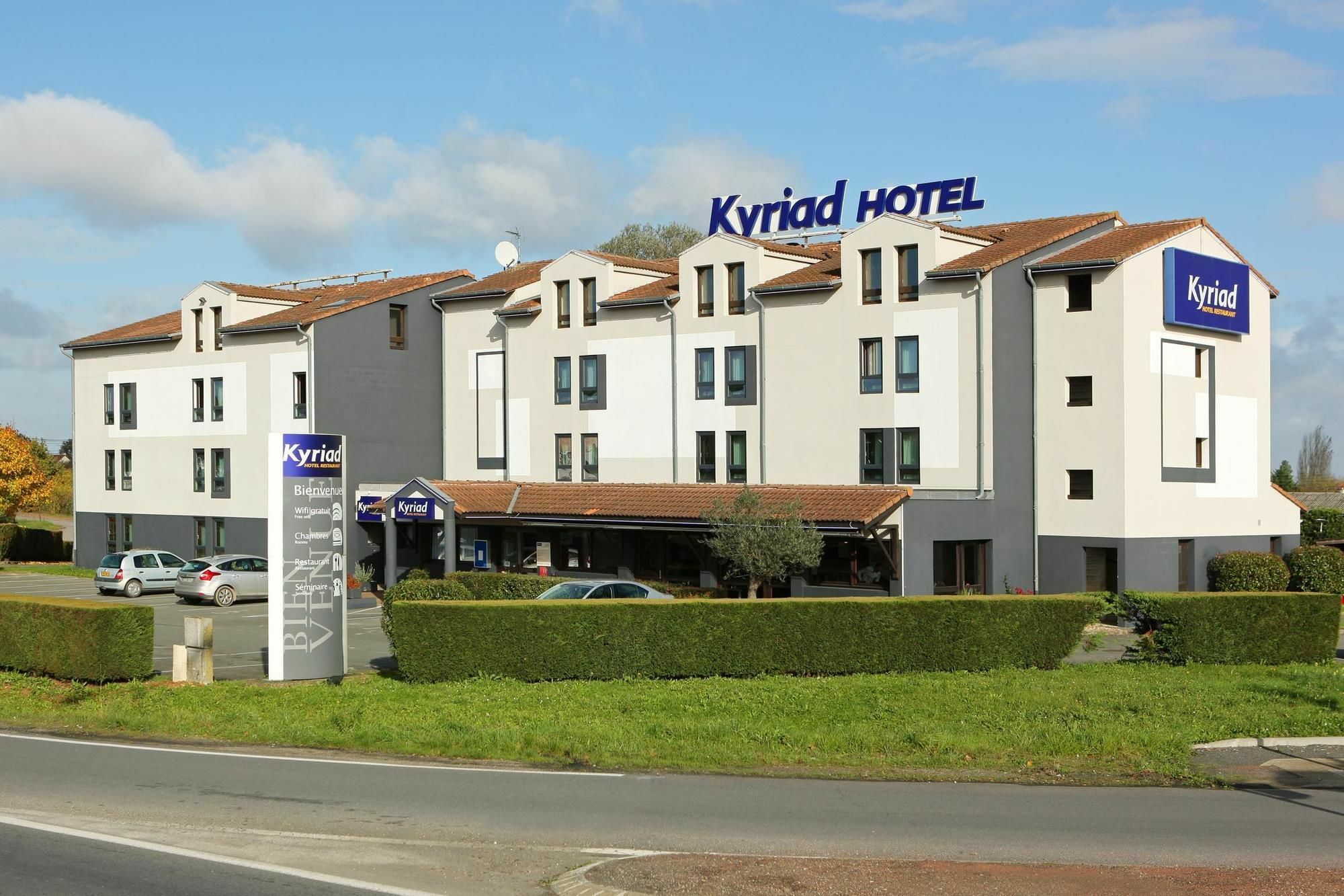 Hotel Inn Design Poitiers Sud Екстериор снимка